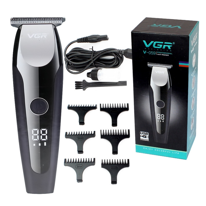 ماشین اصلاح موی صورت و بدن وی جی ار مدل V-059 با تیغه استیل ضد زنگ خودتیز شونده، باتری لیتیوم یونی با 150 دقیقه زمان استفاده، نمایشگر دیجیتال، تنظیم سرعت 3 مرحلهای و 6 عدد شانه سایز 1 تا 6 میلیمتر